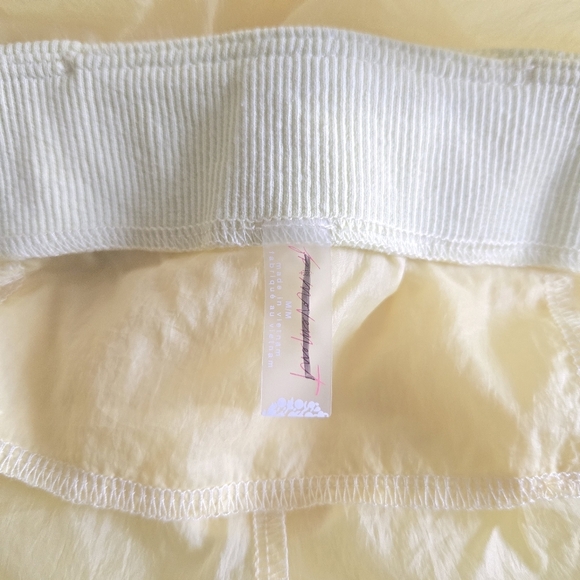 New Free People Movement High Tides Yellow Pants Medium NWOT - Picture 9 of 9